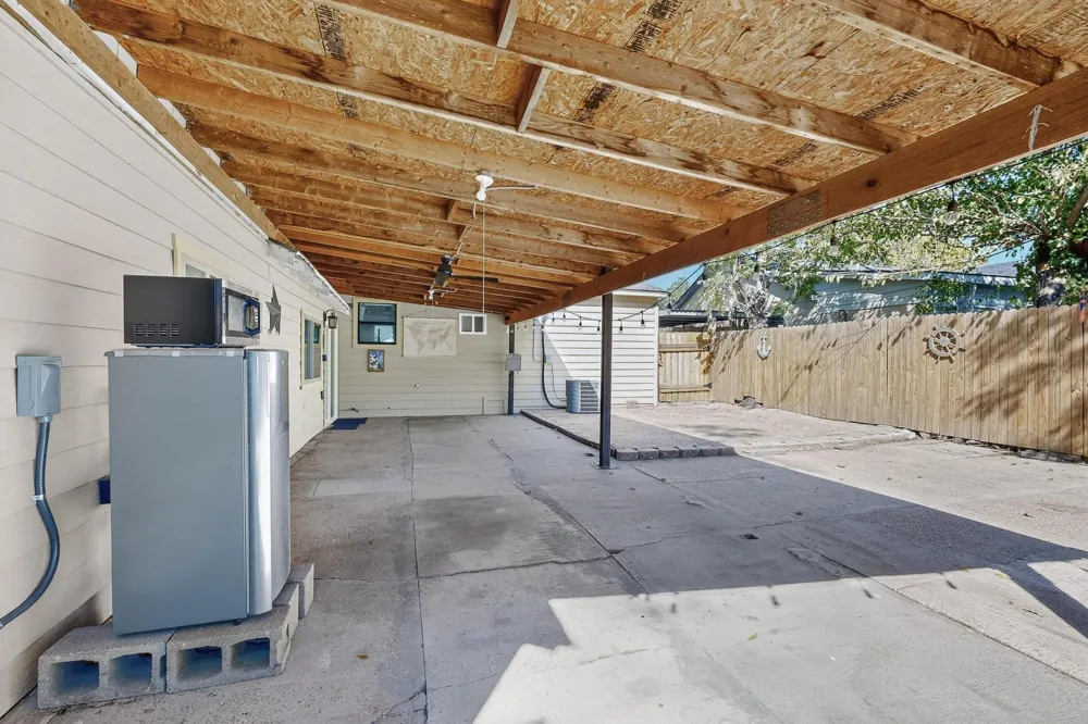 4214 Falls Drive Dallas, TX 75211
