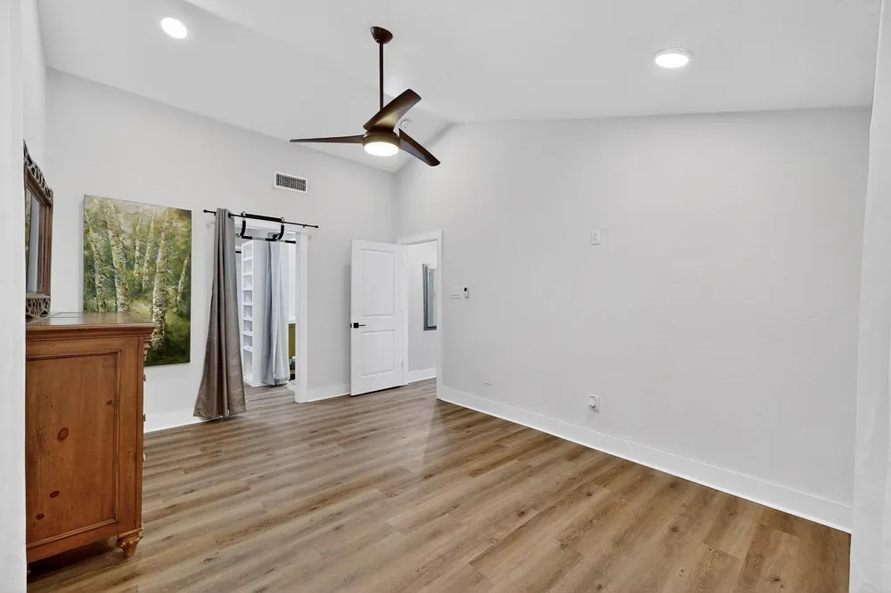 4214 Falls Drive Dallas, TX 75211