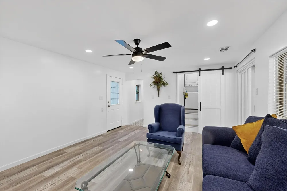 4214 Falls Drive Dallas, TX 75211