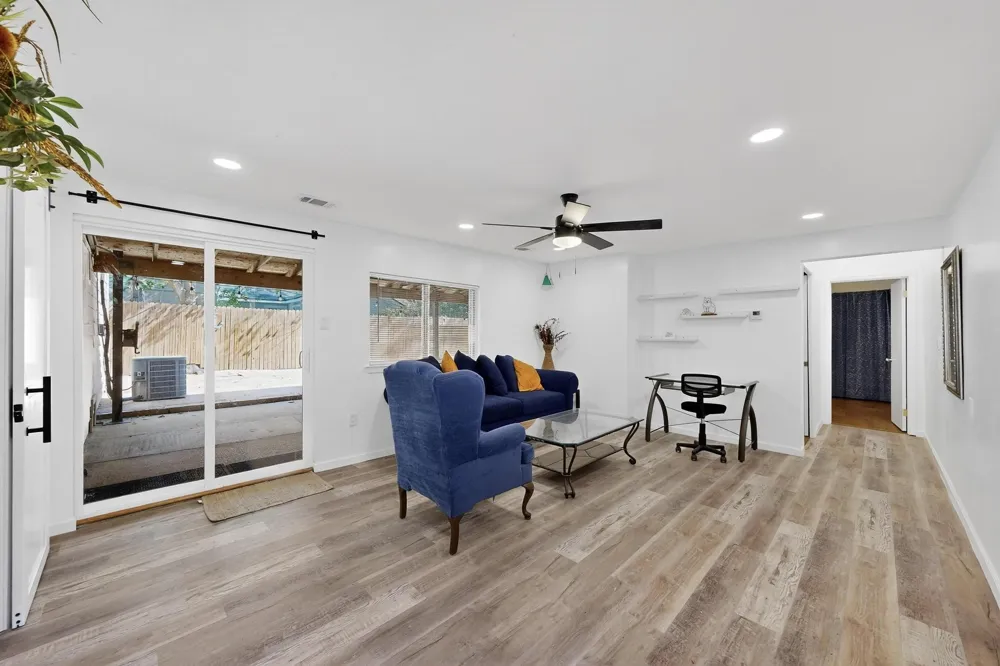 4214 Falls Drive Dallas, TX 75211