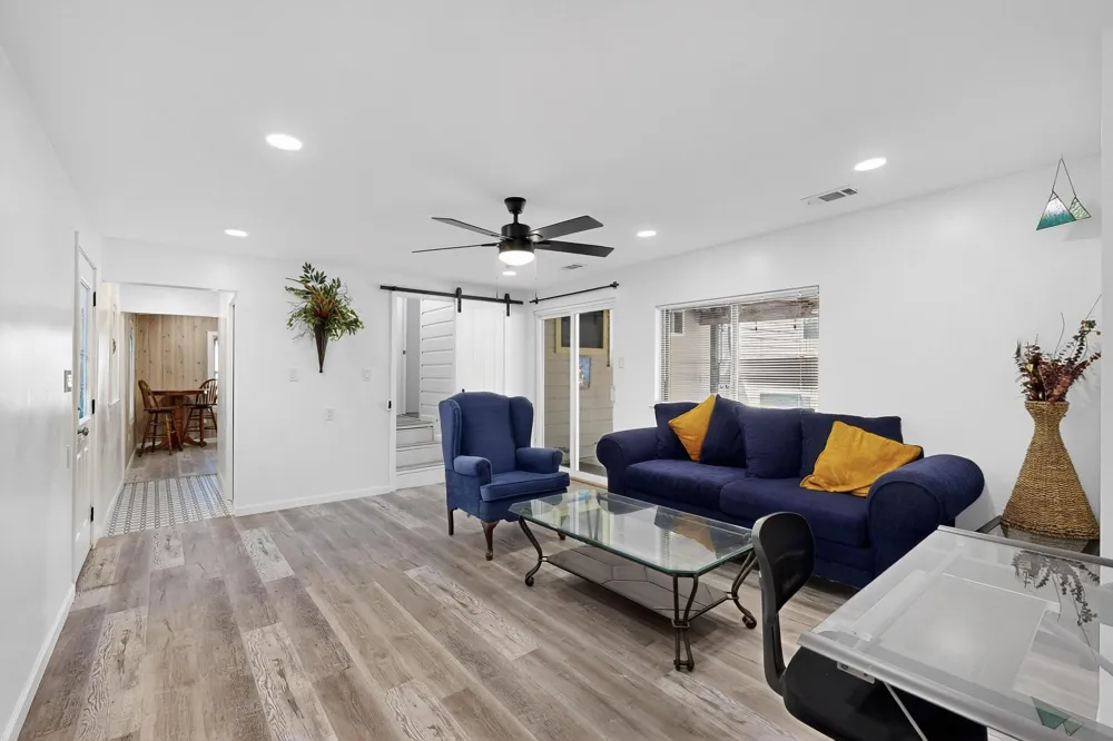 4214 Falls Drive Dallas, TX 75211