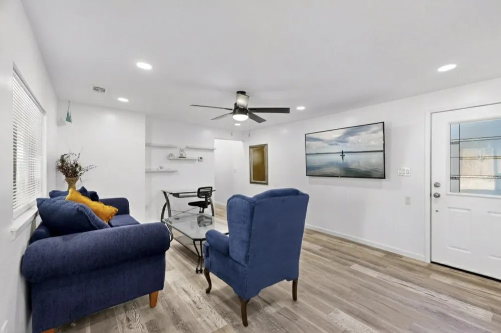 4214 Falls Drive Dallas, TX 75211