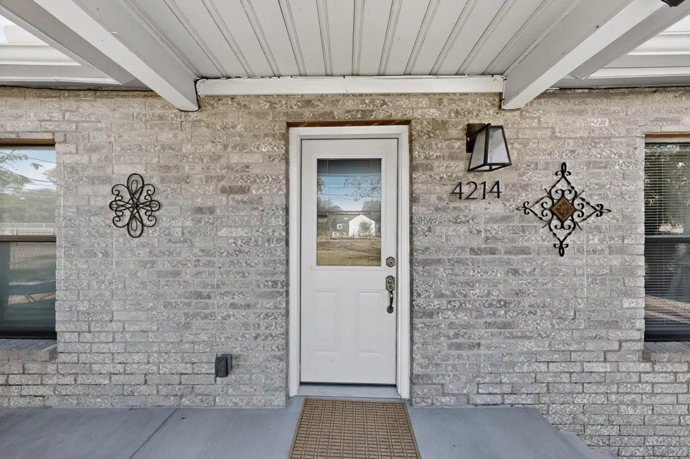 4214 Falls Drive Dallas, TX 75211