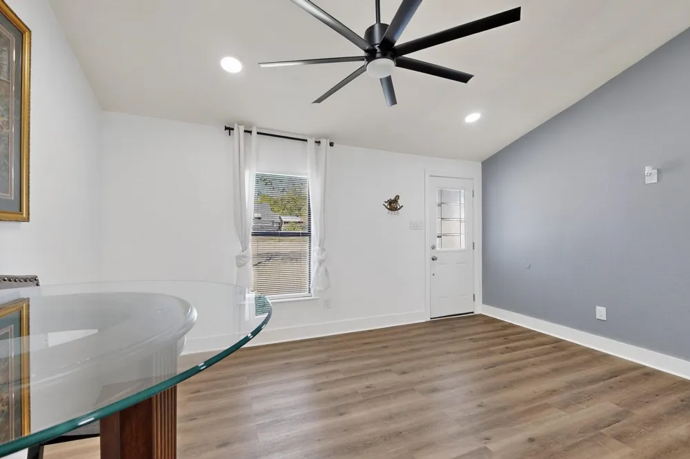 4214 Falls Drive Dallas, TX 75211