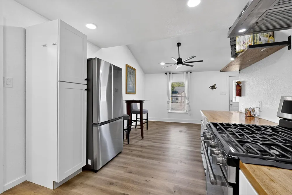 4214 Falls Drive Dallas, TX 75211
