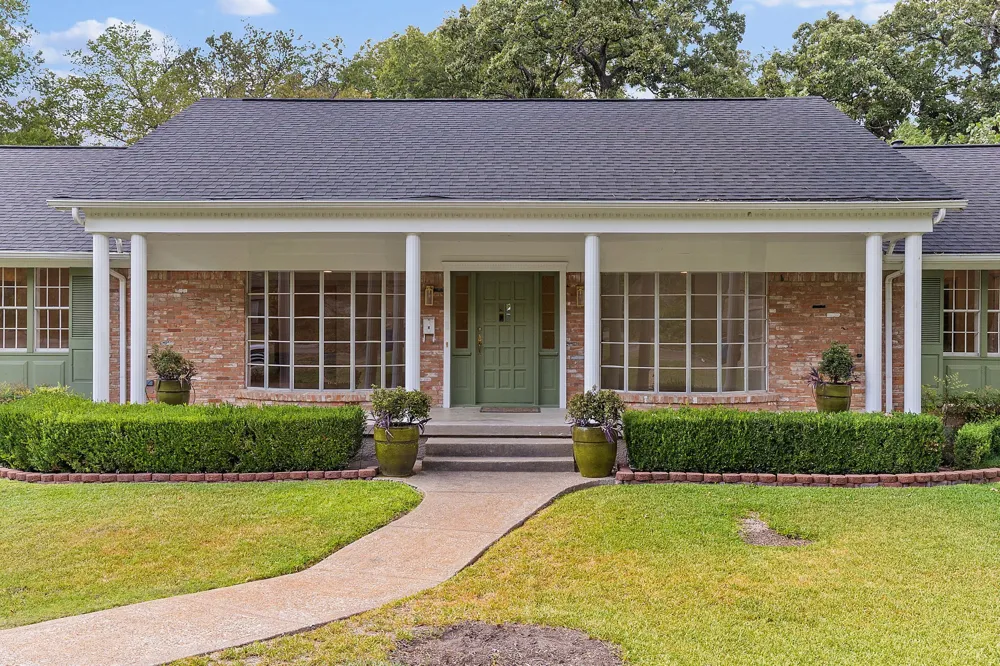 3431 Kiesthill Drive Dallas, TX 75233