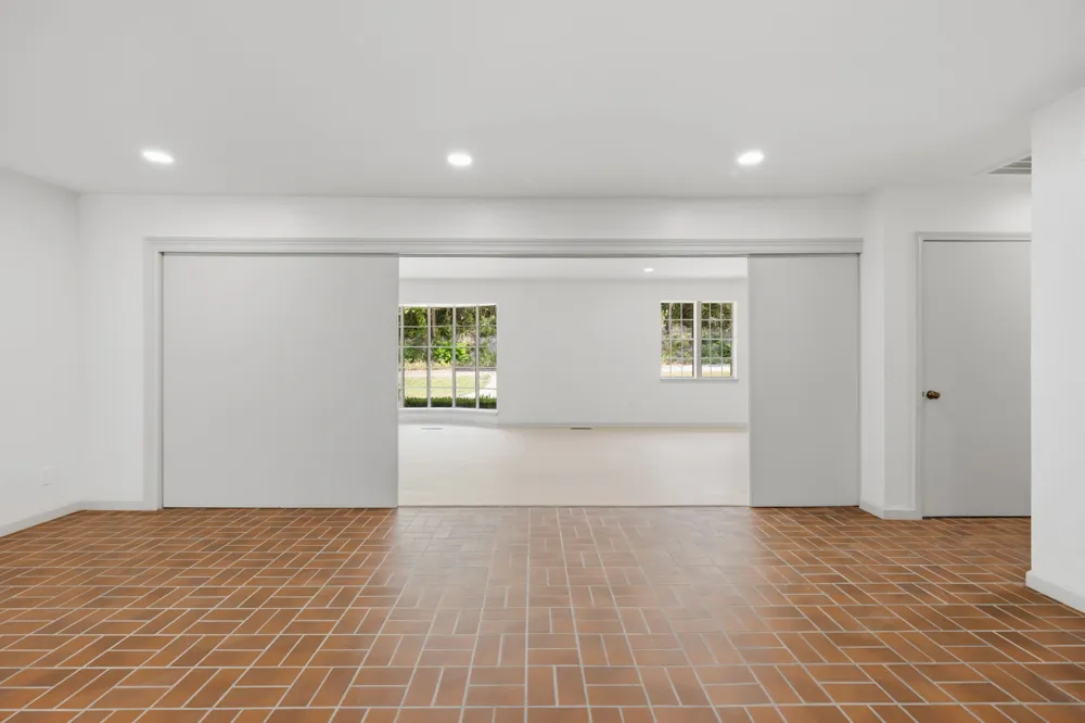3431 Kiesthill Drive Dallas, TX 75233