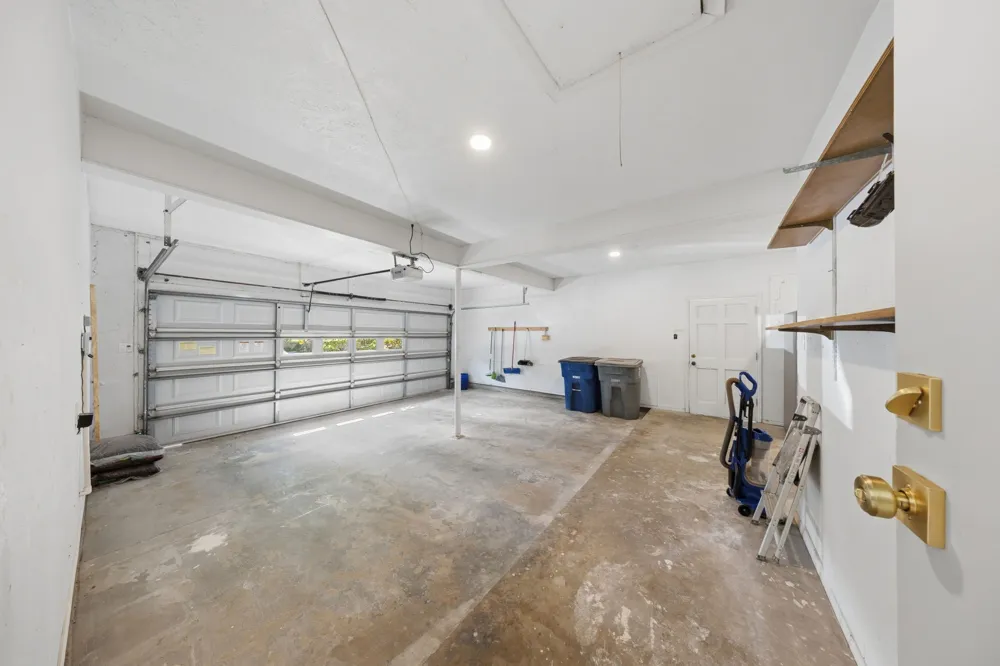 3431 Kiesthill Drive Dallas, TX 75233