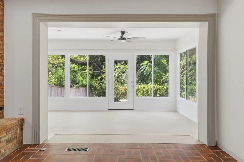 3431 Kiesthill Drive Dallas, TX 75233