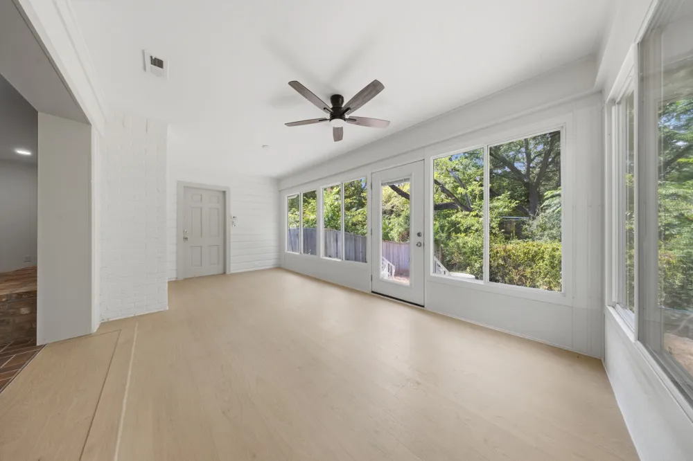 3431 Kiesthill Drive Dallas, TX 75233