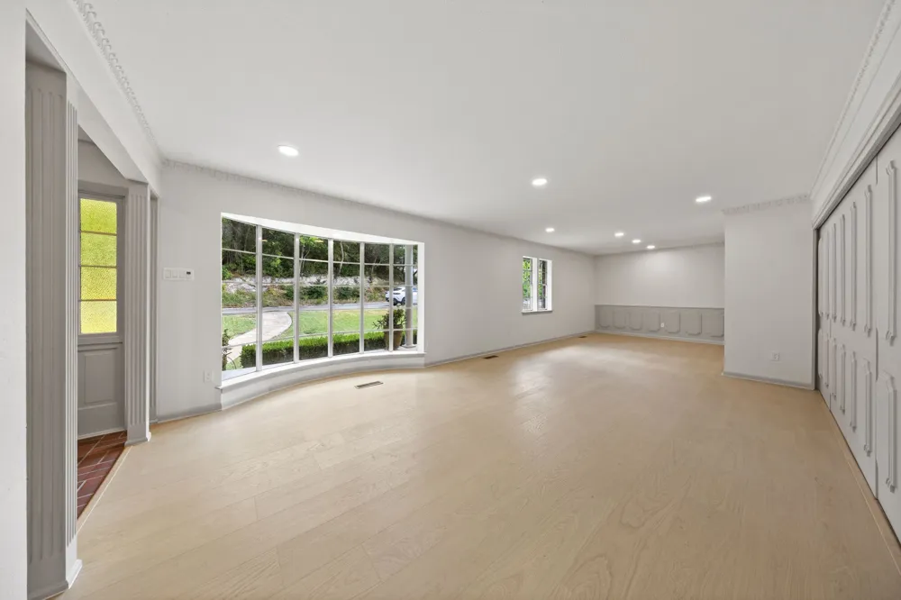 3431 Kiesthill Drive Dallas, TX 75233