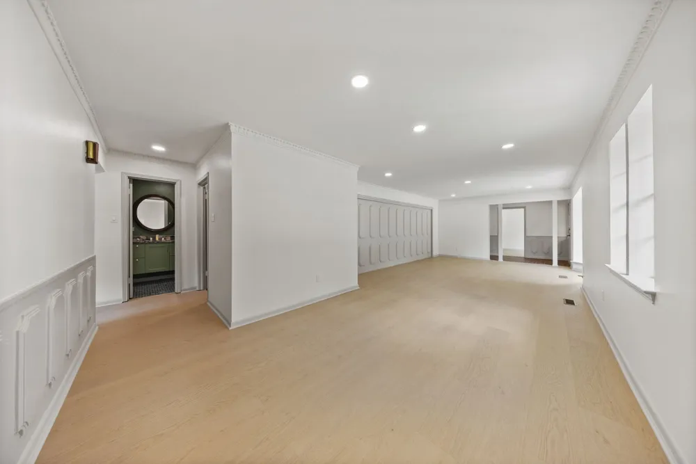 3431 Kiesthill Drive Dallas, TX 75233