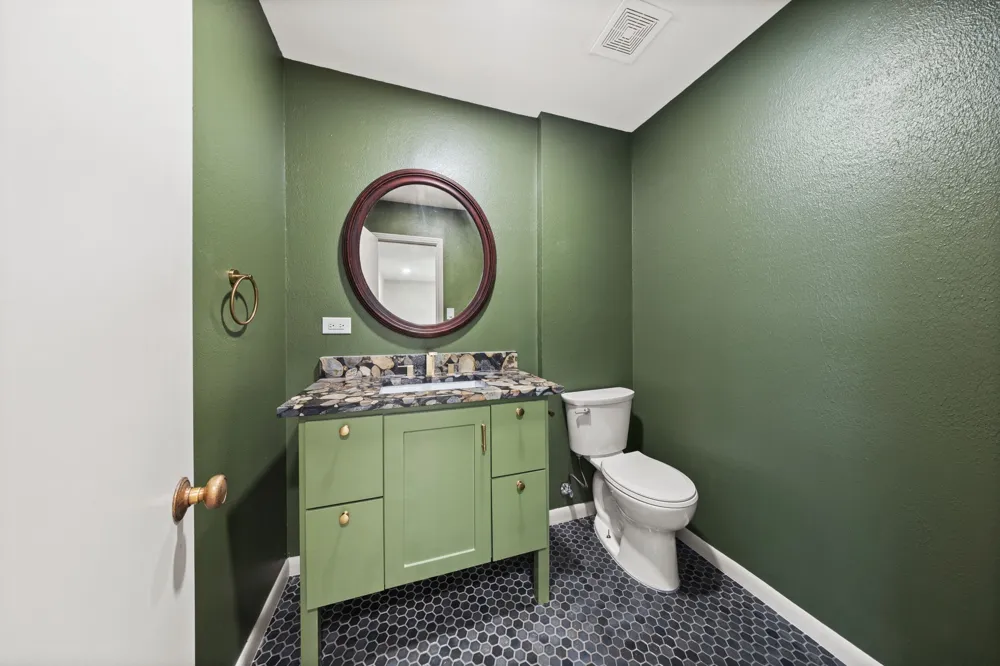3431 Kiesthill Drive Dallas, TX 75233