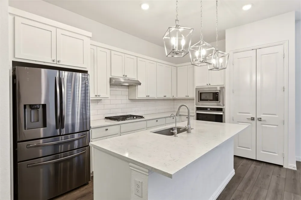 239 Woodson Street Irving, TX 75063