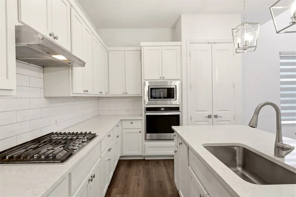 239 Woodson Street Irving, TX 75063
