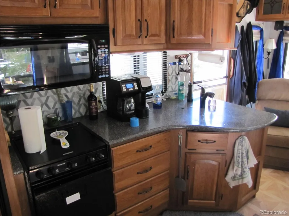 1827 Narrow Gauge Road Hartsel, CO 80449