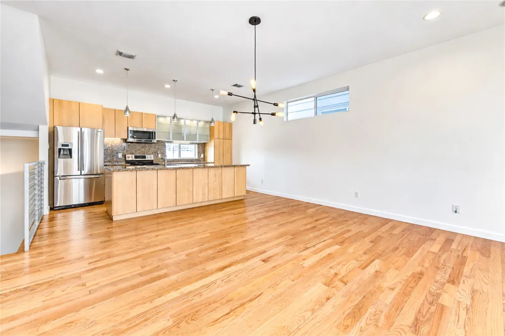 2234 Leeland Street Hockley, TX 77003