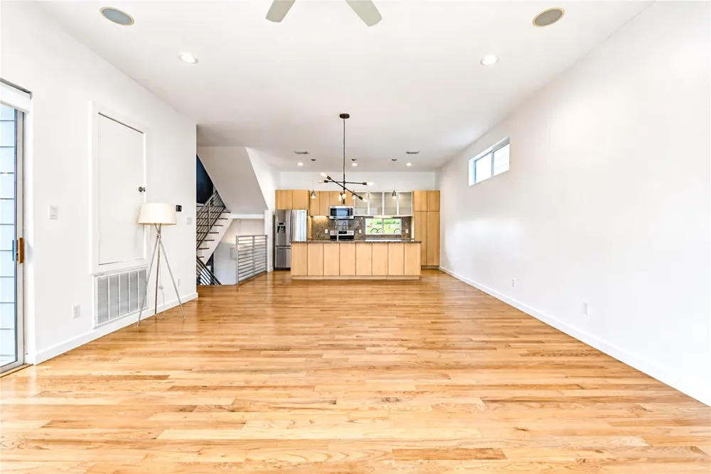 2234 Leeland Street Hockley, TX 77003