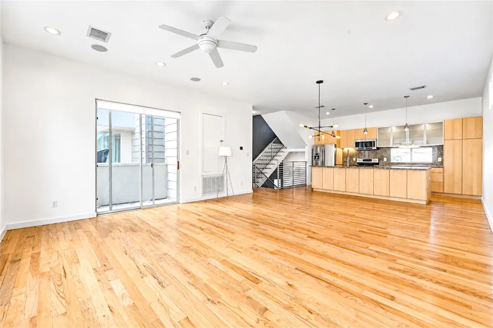 2234 Leeland Street Hockley, TX 77003