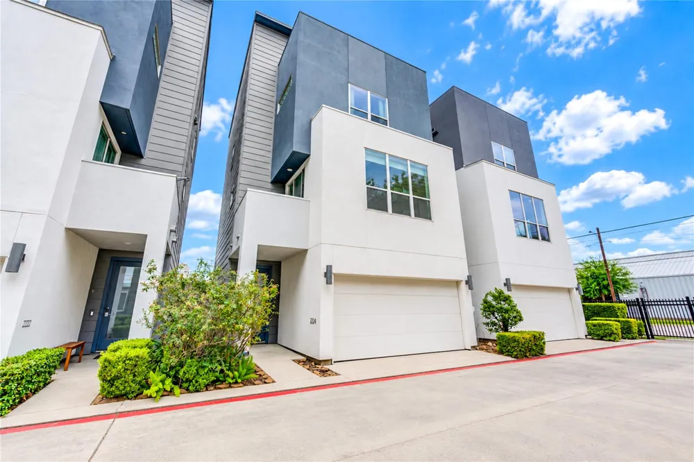 2234 Leeland Street Hockley, TX 77003