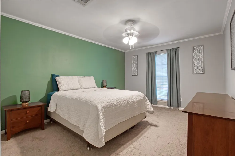 5826 Autumn Forest Drive Houston, TX 77092