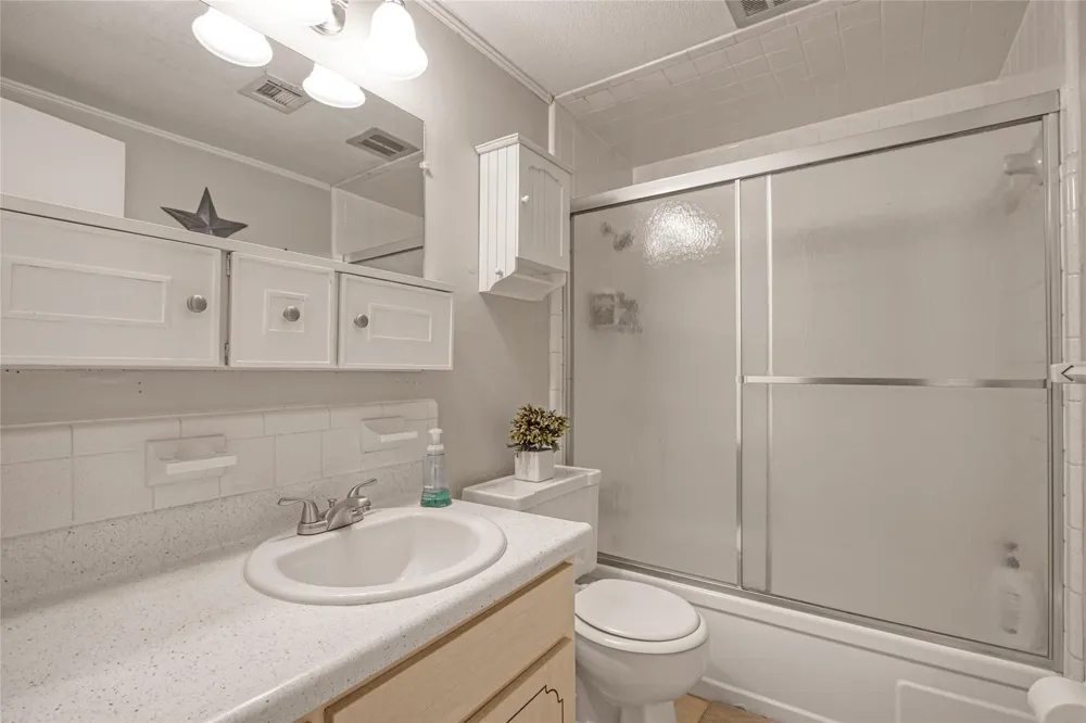 5826 Autumn Forest Drive Houston, TX 77092