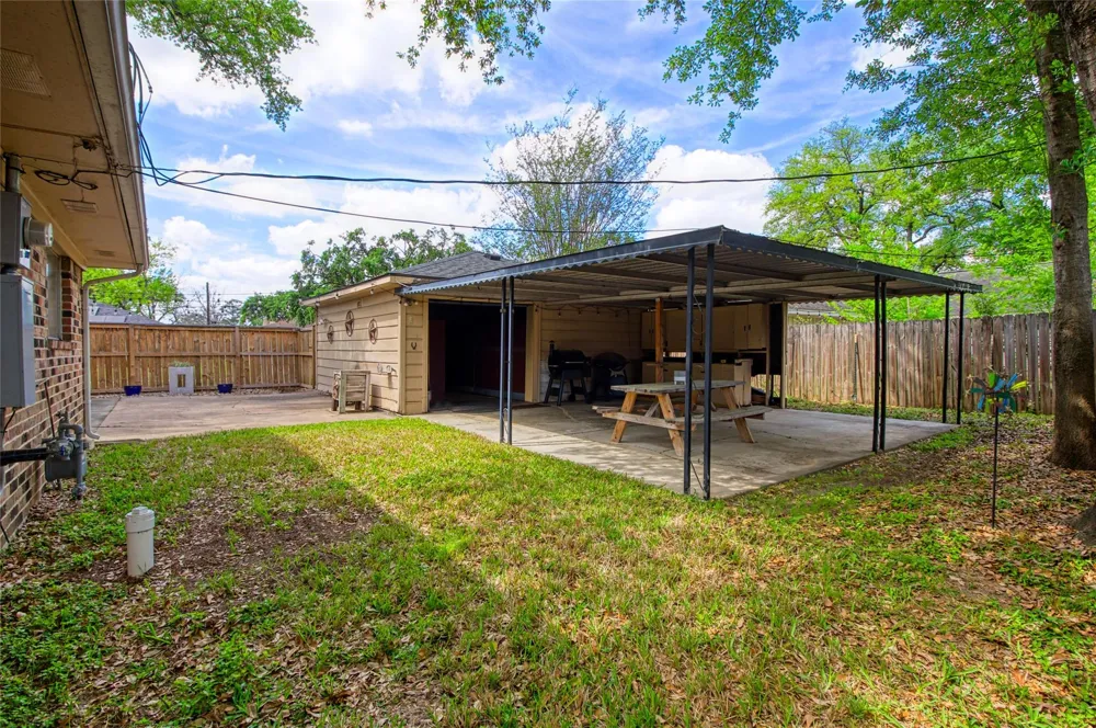 5826 Autumn Forest Drive Houston, TX 77092