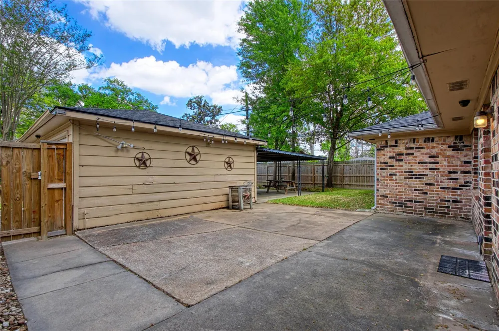5826 Autumn Forest Drive Houston, TX 77092