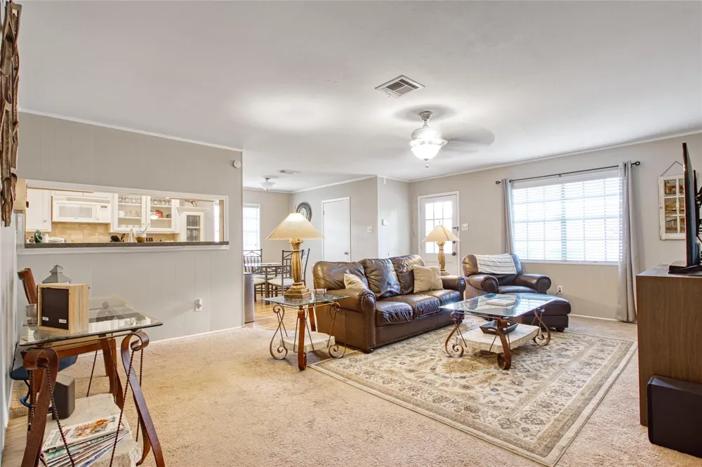 5826 Autumn Forest Drive Houston, TX 77092