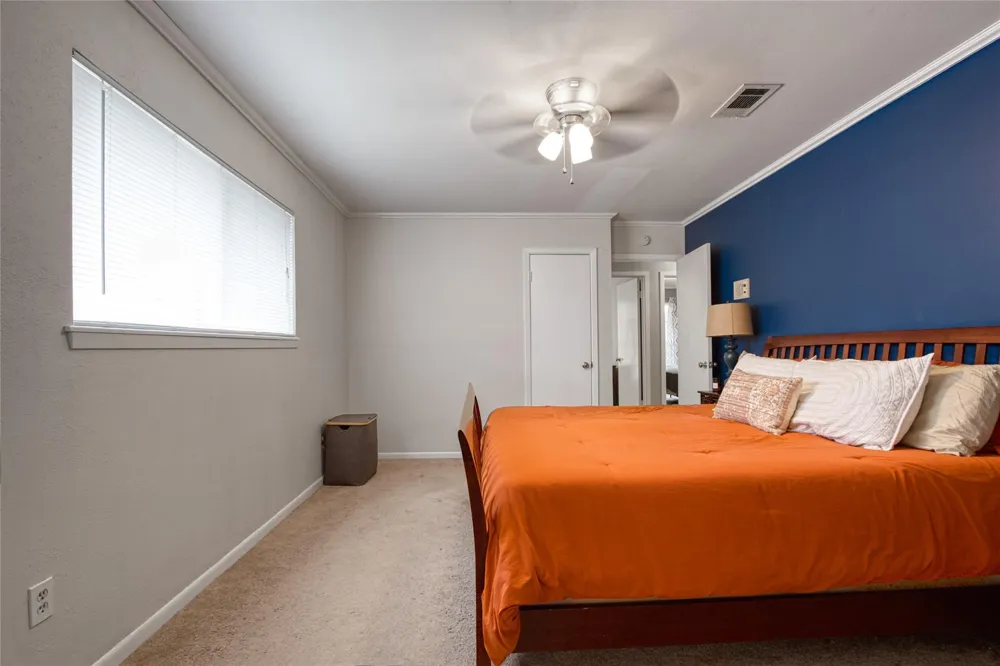 5826 Autumn Forest Drive Houston, TX 77092