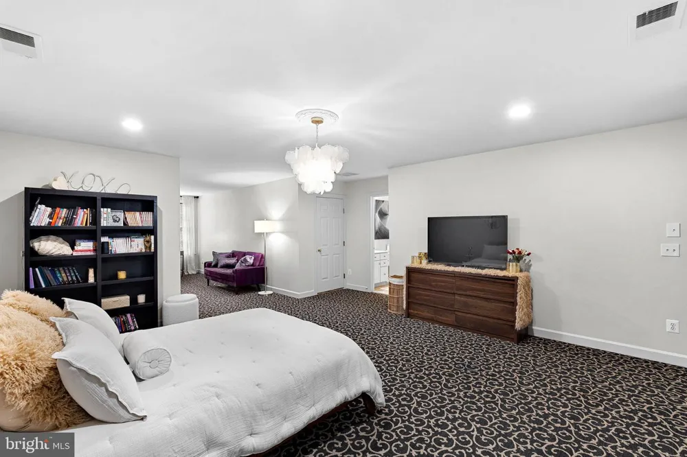 18309 BUCCANEER TERRACE Leesburg, VA 20176