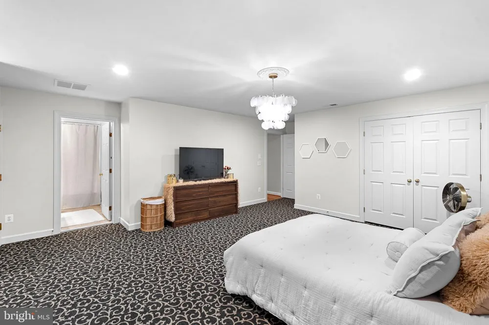 18309 BUCCANEER TERRACE Leesburg, VA 20176