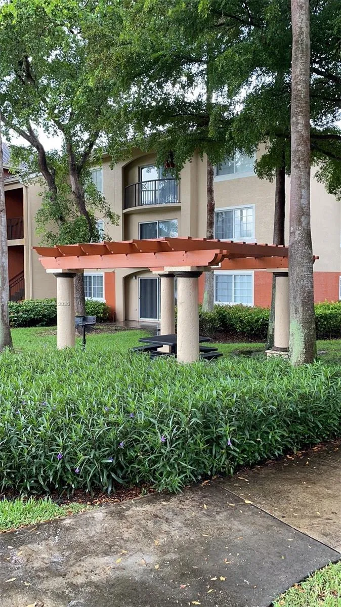 4195 Haverhill Rd #318 West Palm Beach, FL 33417