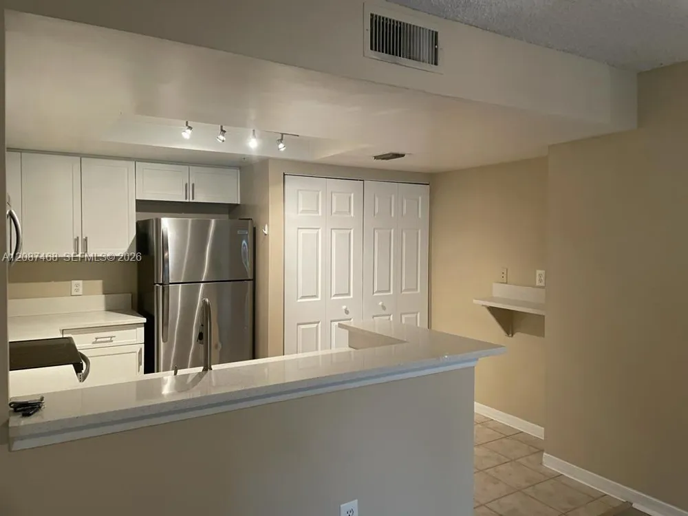 4195 Haverhill Rd #318 West Palm Beach, FL 33417