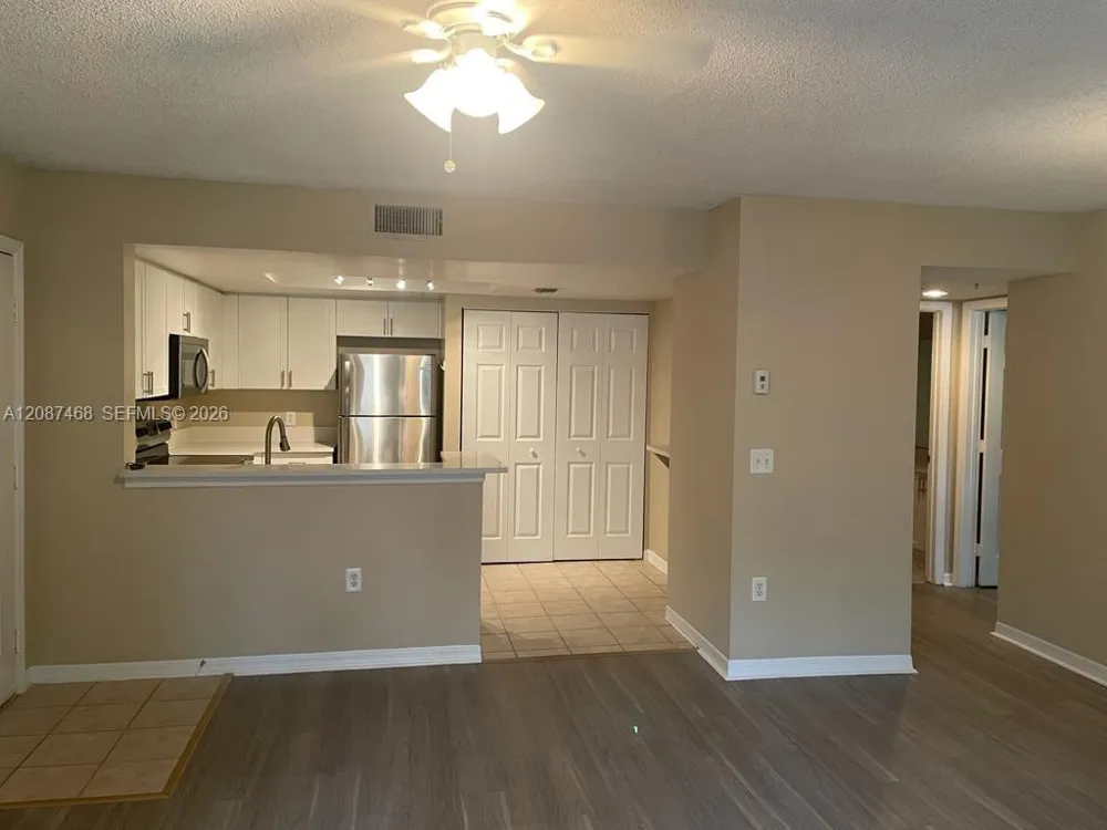 4195 Haverhill Rd #318 West Palm Beach, FL 33417