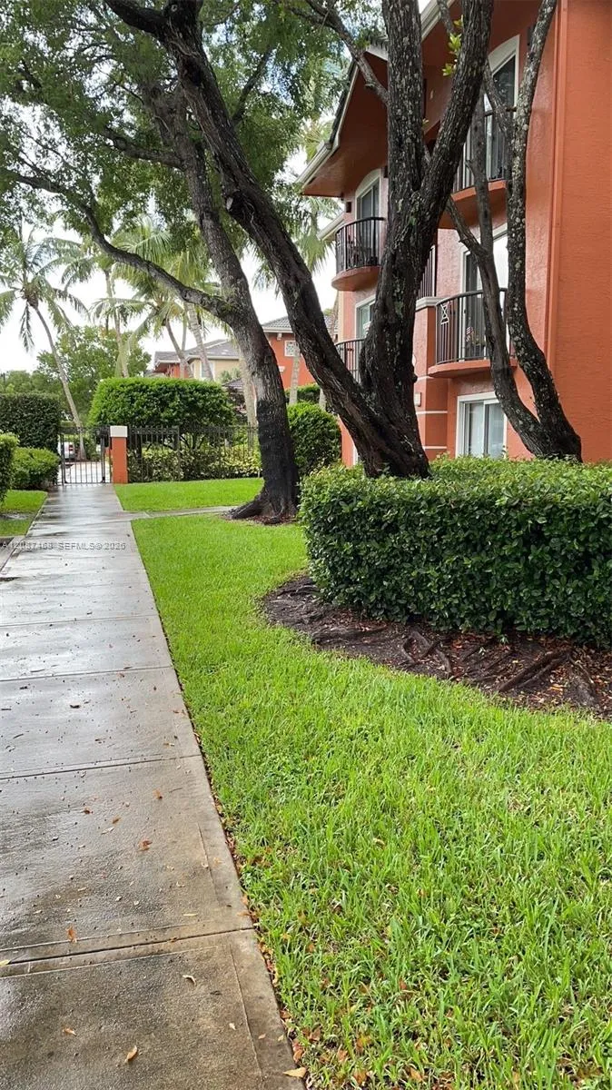4195 Haverhill Rd #318 West Palm Beach, FL 33417