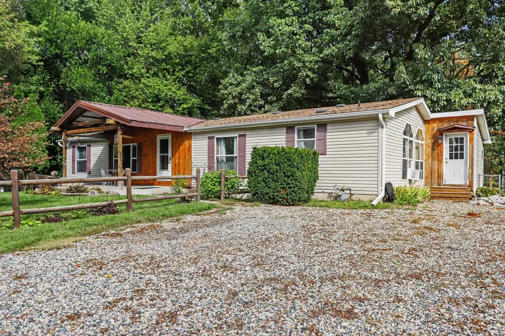 5381 Paradise Road E Battle Creek, MI 49014