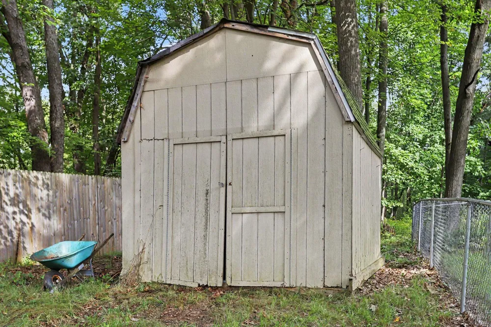 5381 Paradise Road E Battle Creek, MI 49014
