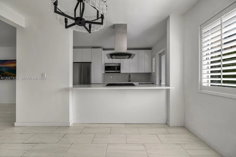 3909 Garden Ave Miami Beach, FL 33140