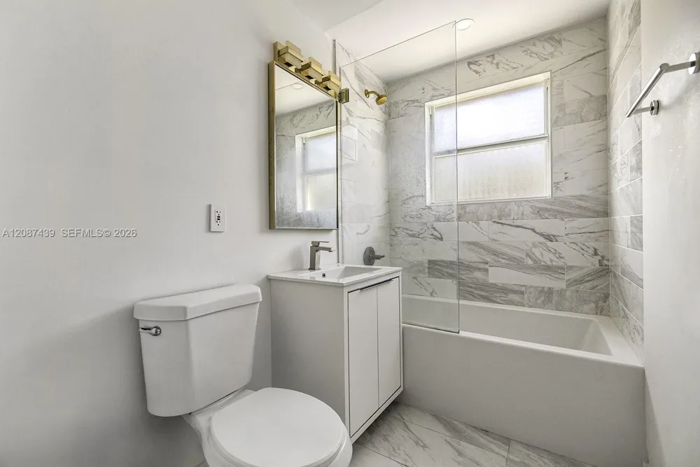 3909 Garden Ave Miami Beach, FL 33140
