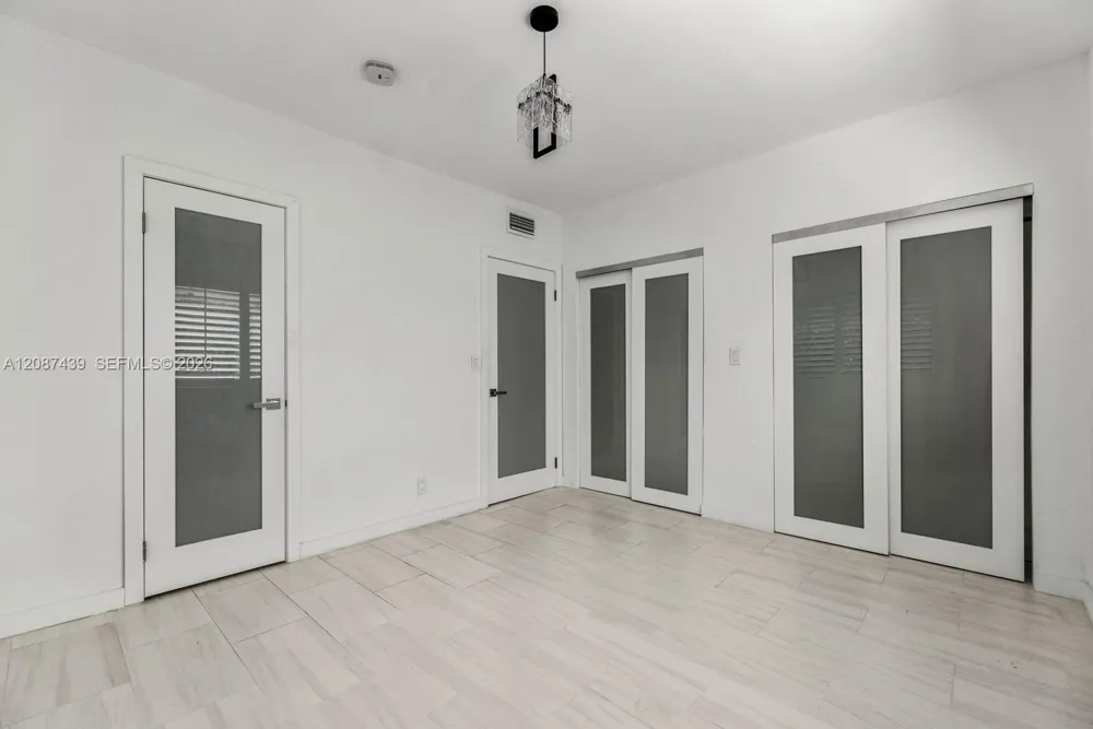 3909 Garden Ave Miami Beach, FL 33140