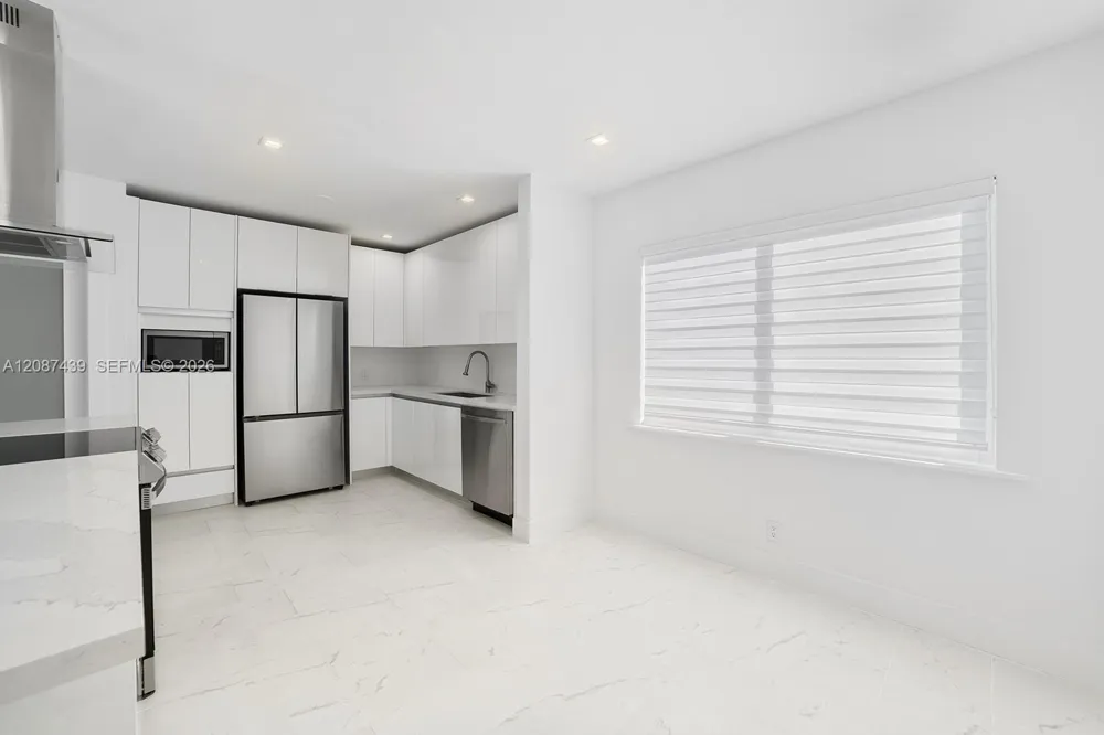 3909 Garden Ave Miami Beach, FL 33140