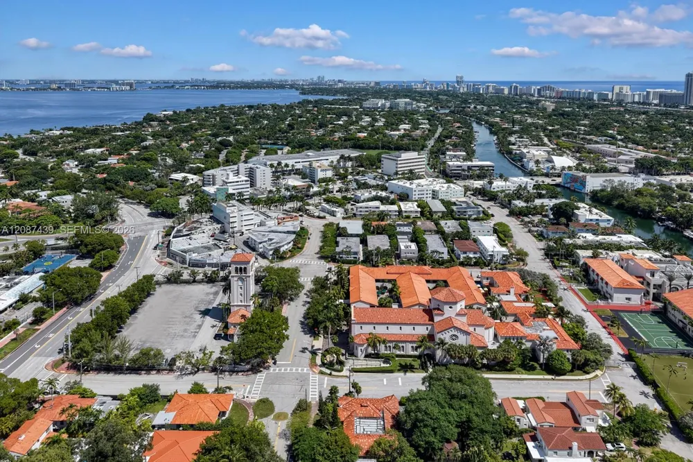 3909 Garden Ave Miami Beach, FL 33140