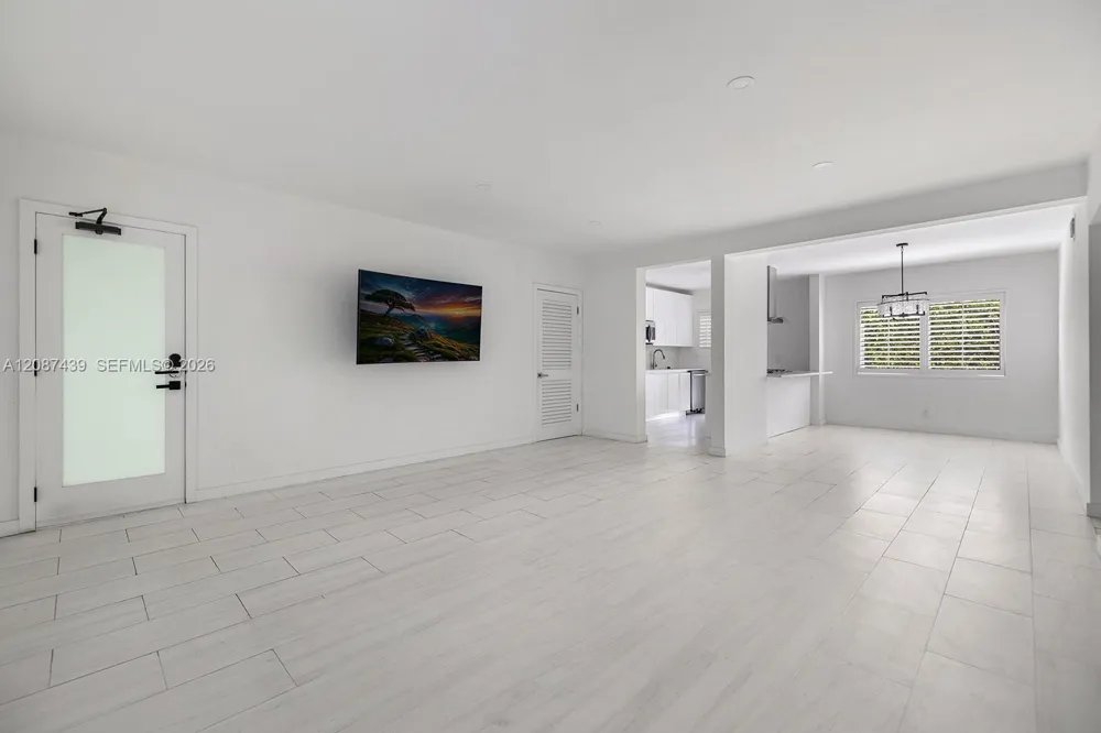 3909 Garden Ave Miami Beach, FL 33140