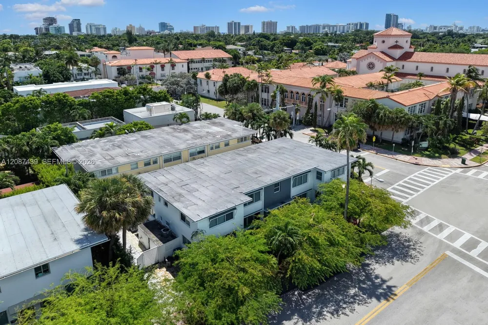 3909 Garden Ave Miami Beach, FL 33140