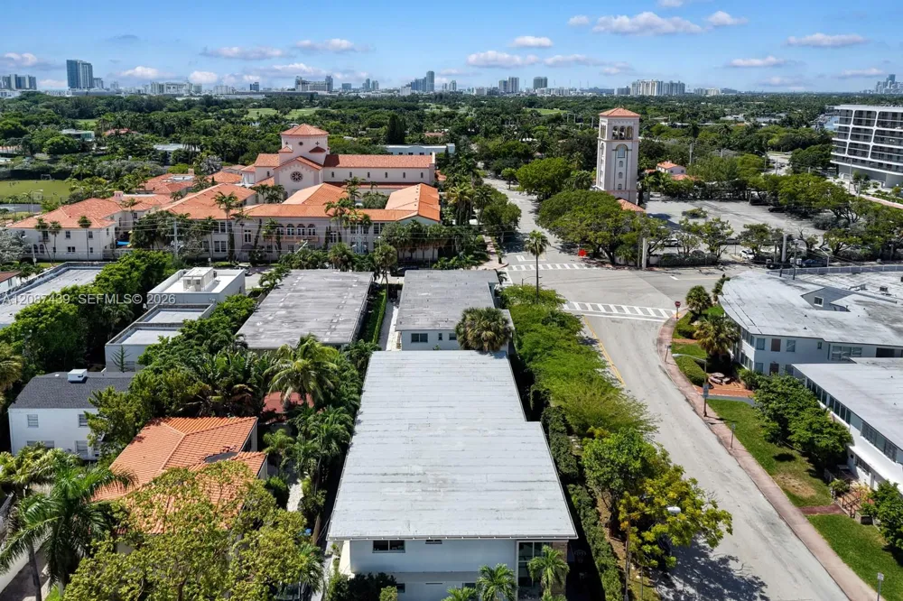 3909 Garden Ave Miami Beach, FL 33140