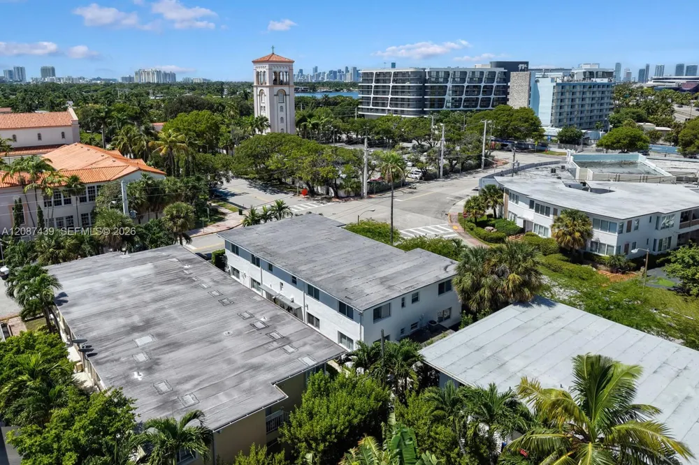 3909 Garden Ave Miami Beach, FL 33140