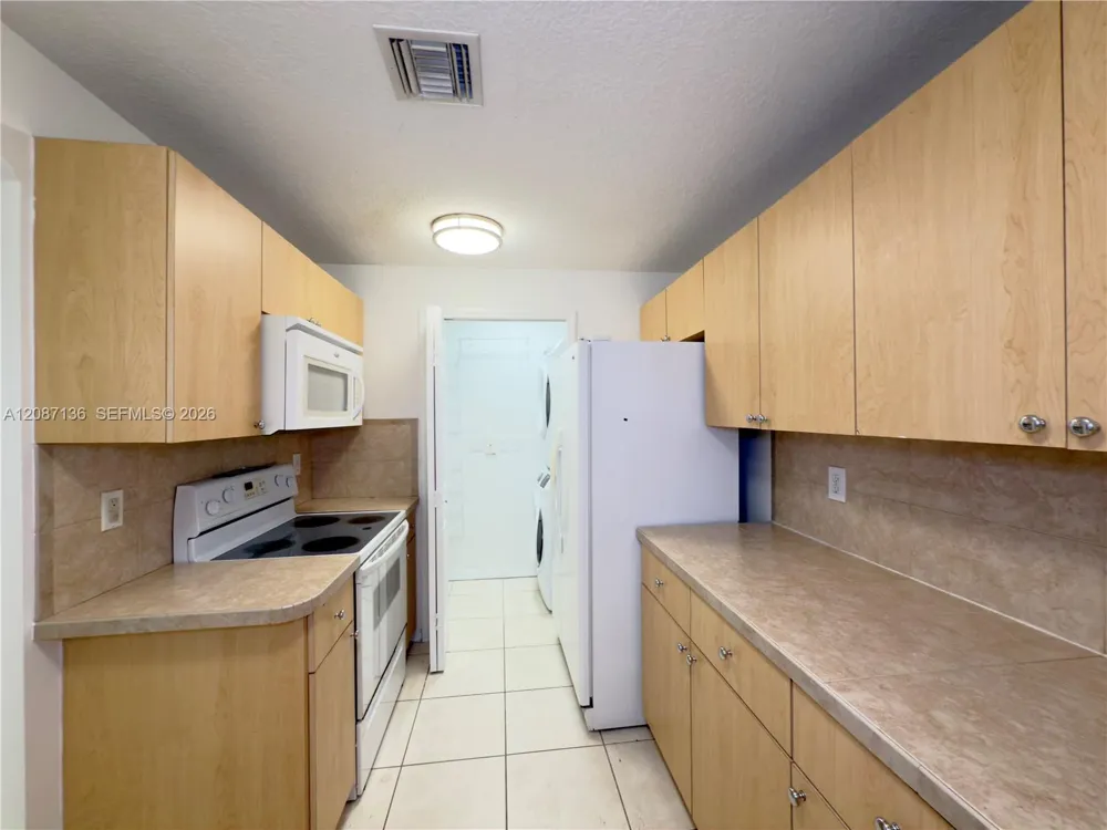 6520 NW 114th Ave #1621 Doral, FL 33178