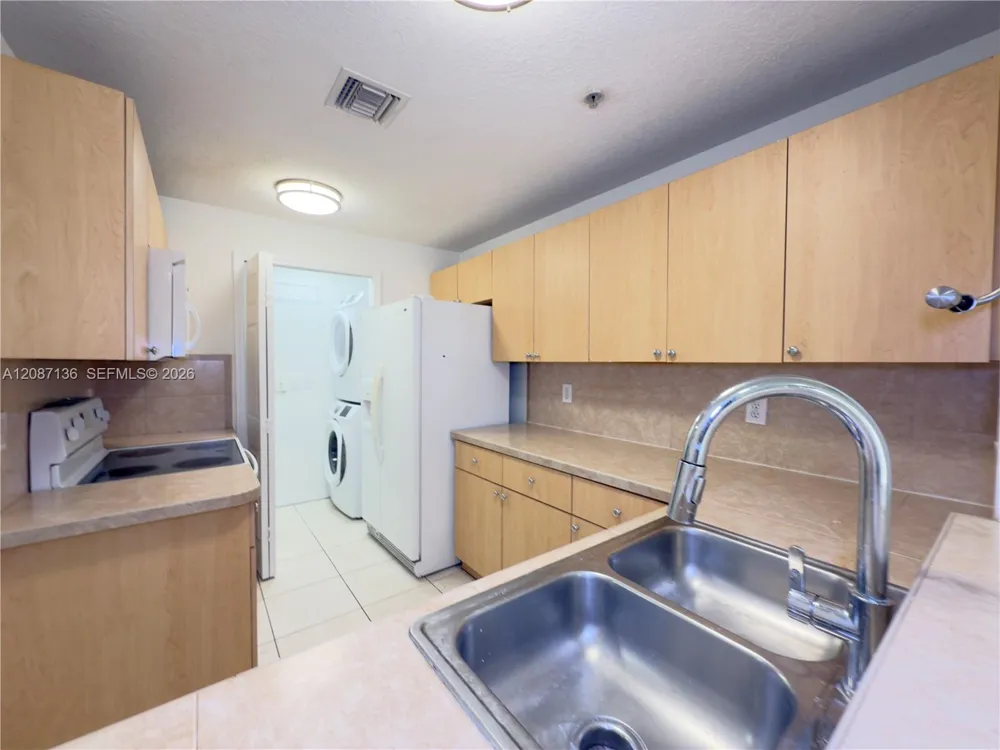 6520 NW 114th Ave #1621 Doral, FL 33178