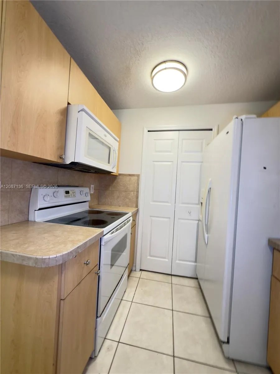 6520 NW 114th Ave #1621 Doral, FL 33178